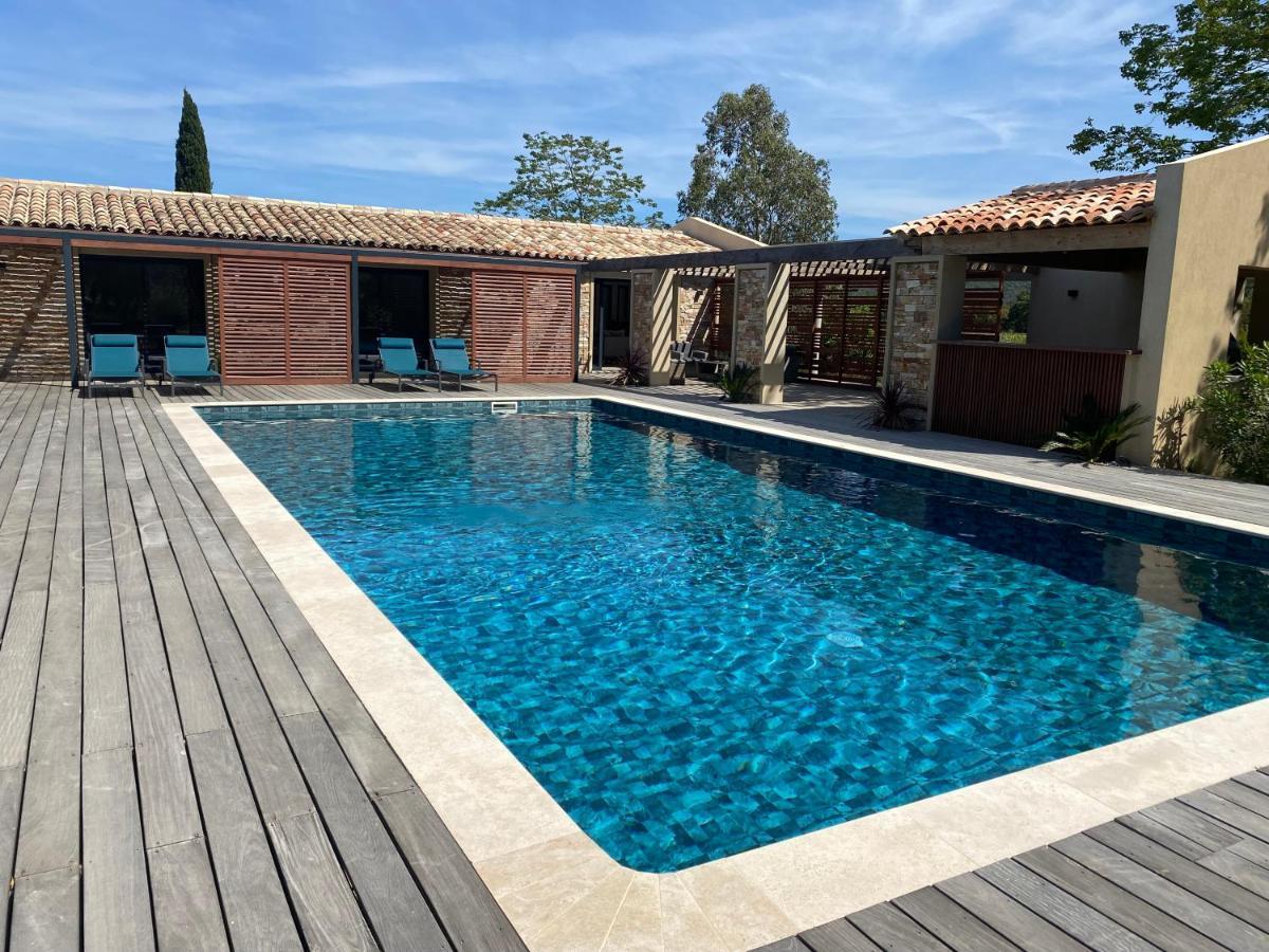 Magnifique Villa Avec Piscine Au Coeur Des Vignes Cogolin Buitenkant foto