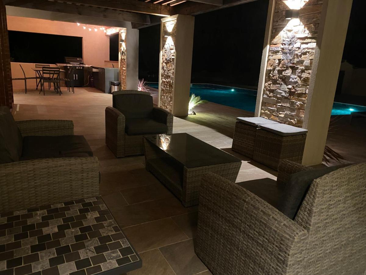 Magnifique Villa Avec Piscine Au Coeur Des Vignes Cogolin Buitenkant foto