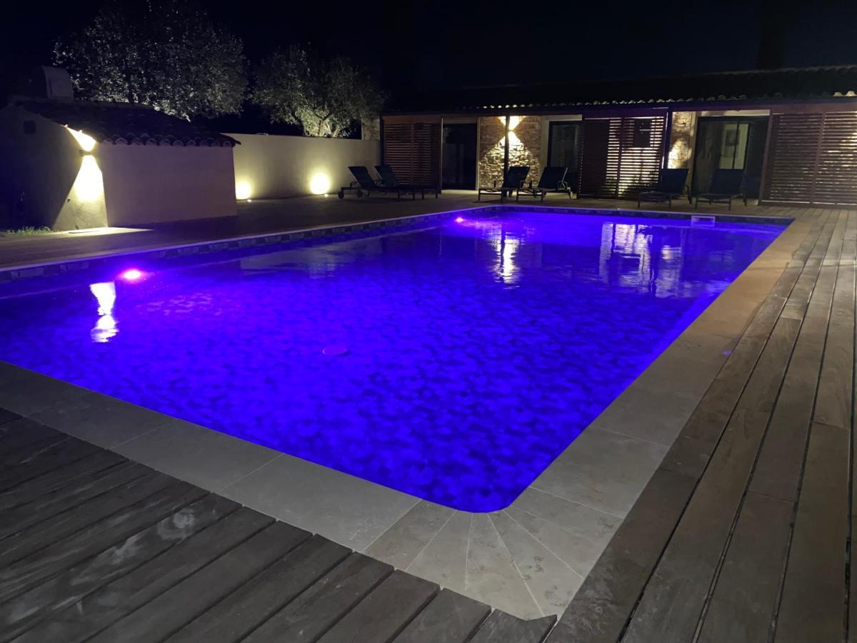 Magnifique Villa Avec Piscine Au Coeur Des Vignes Cogolin Buitenkant foto